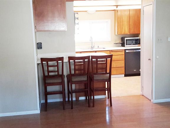 3rd image of 708 Smith Ave