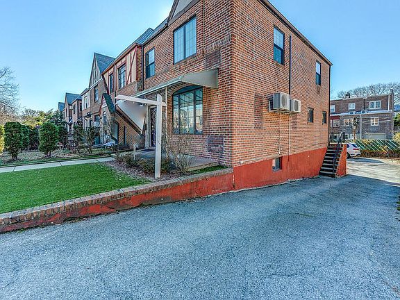 3rd image of 67-54 Groton St #1