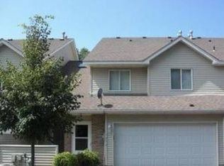 7064 48th St N, Oakdale, MN 55128
