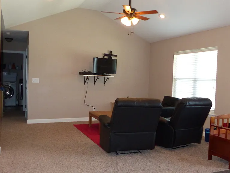 188 Ridgeview Dr — Photo 5