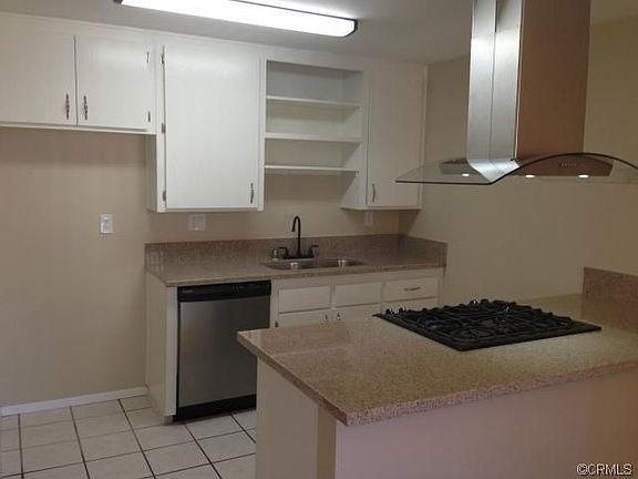 4th image of 327 E Taft Ave #3