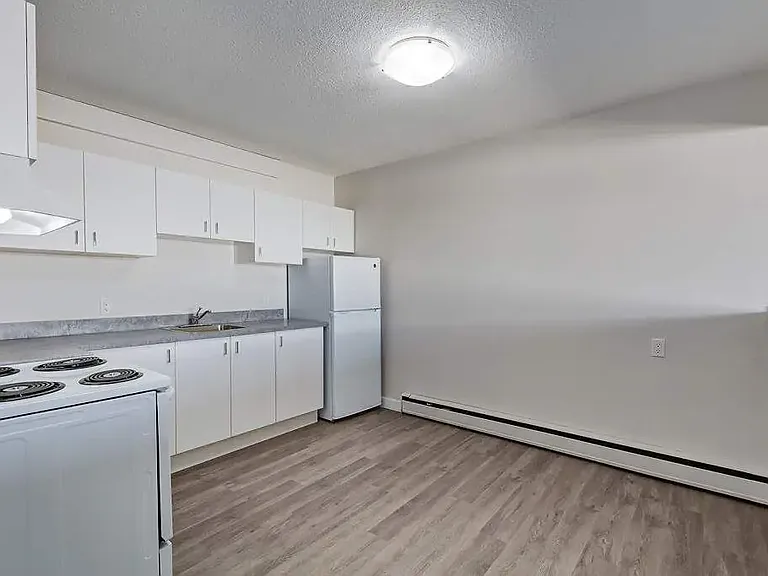331 N Broad St — Photo 7
