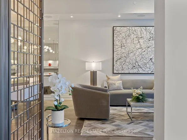 133 Pears Ave, Toronto, ON M5R 1T3