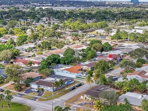 5401 W Park Road, Hollywood, FL 33021
