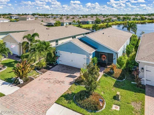 8728 Swell Brooks Ct, North Fort Myers, FL 33917