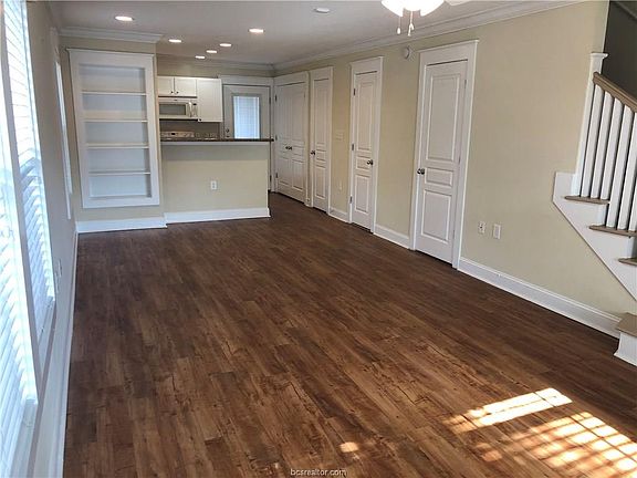 4th image of 1725 Harvey Mitchell Pkwy S APT 411