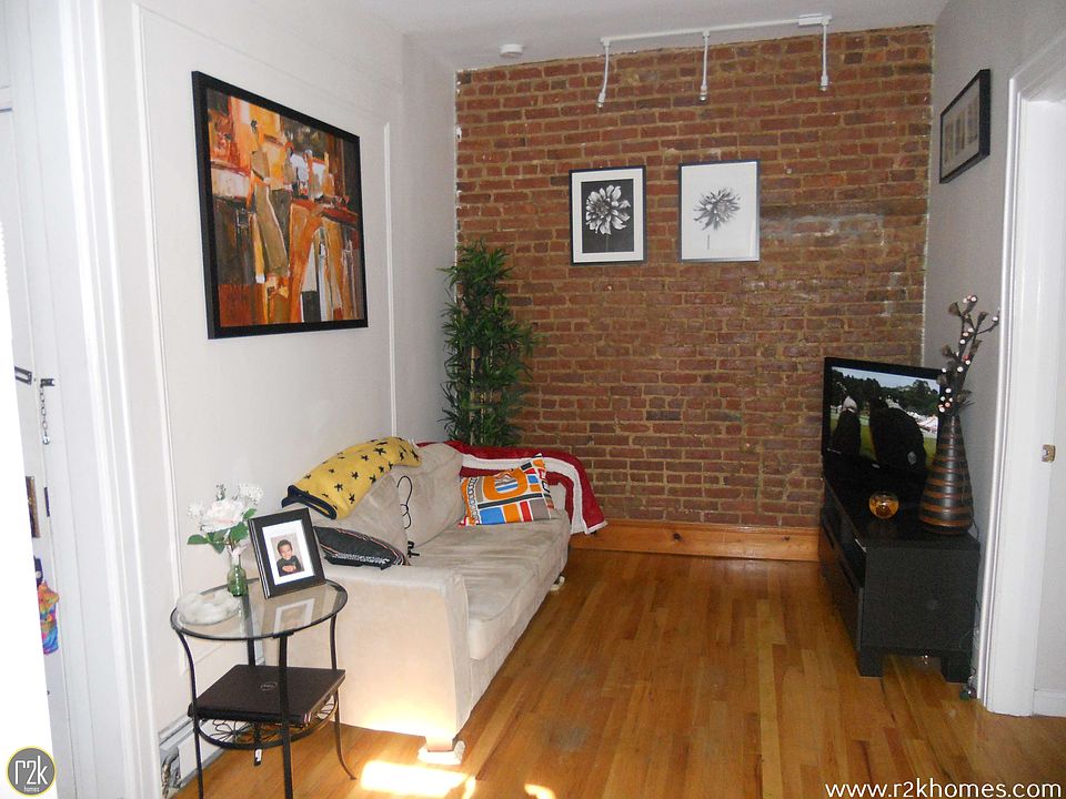 1st image of 3044 14th St APT 2F