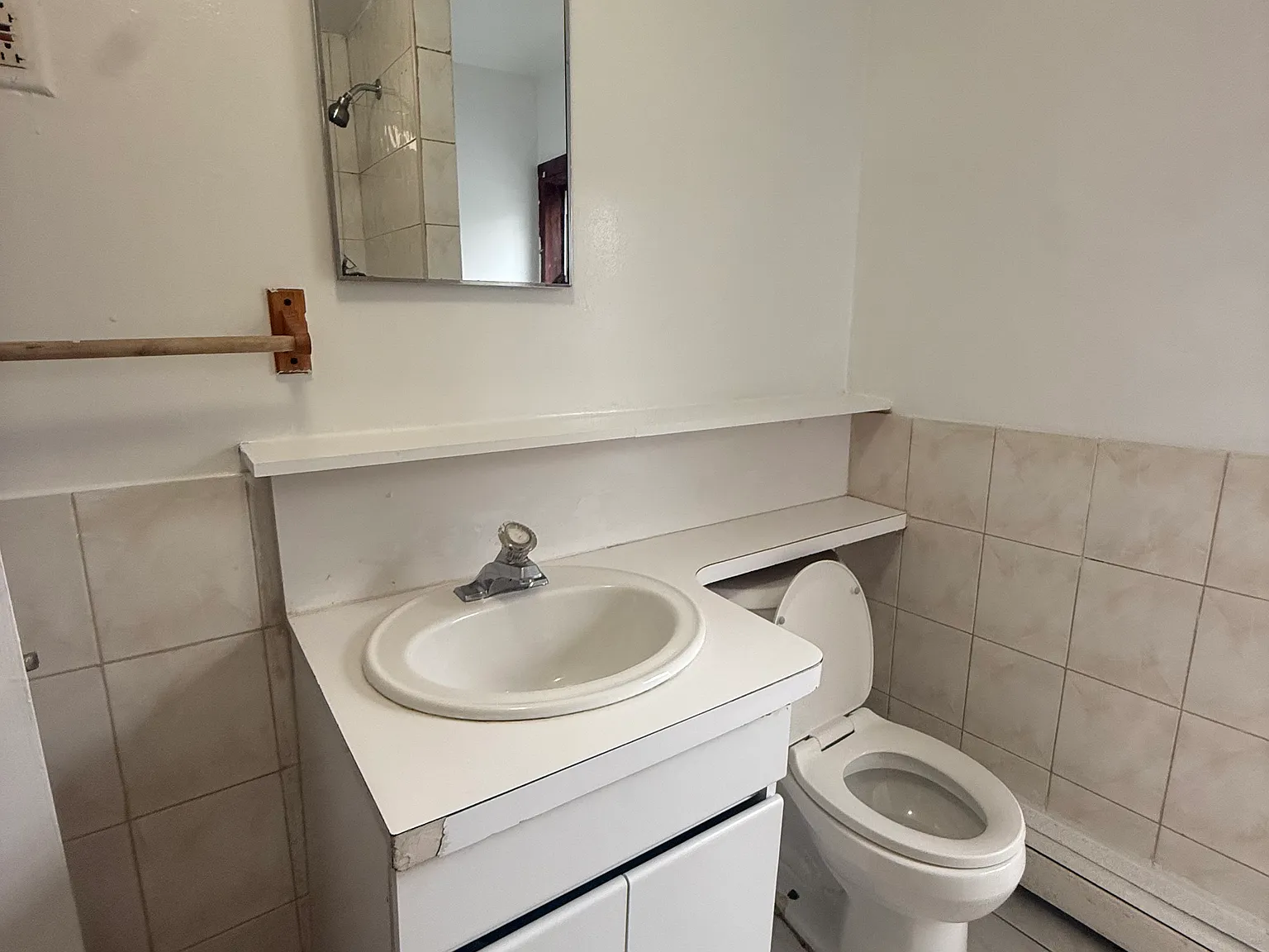 2 bed, 800 sqft, $1,200 — Photo 4
