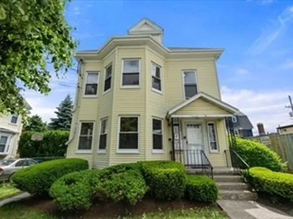 5 Marlboro St #2, Belmont, MA 02478