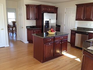 Lots of Cabinets w/pull outs