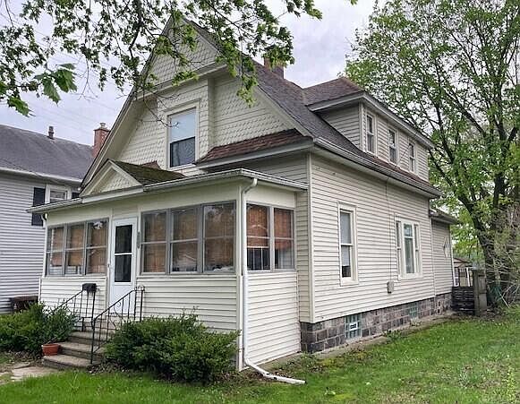1st image of 340 S Eagle St