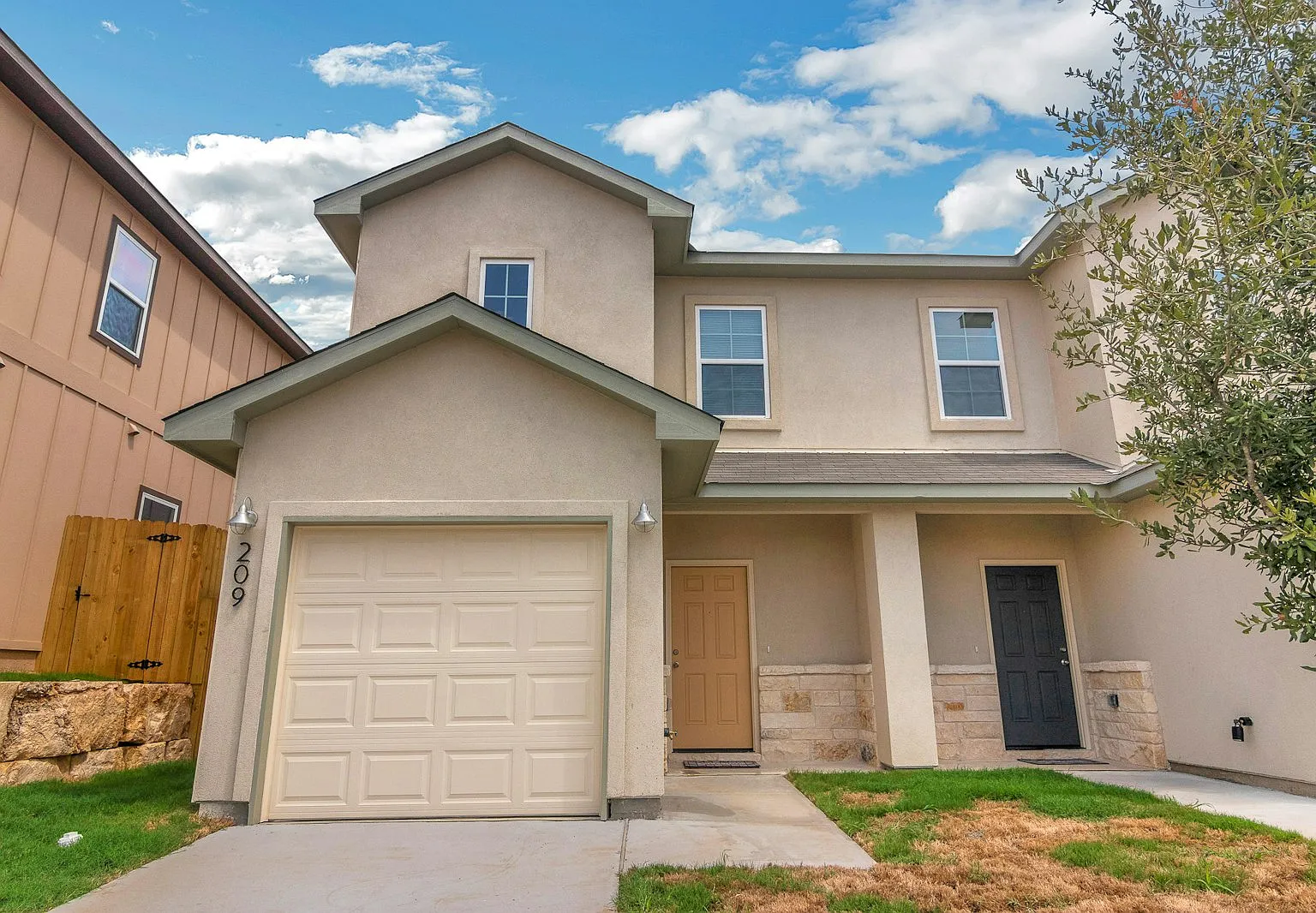 116 Peruna Drive — Photo 1