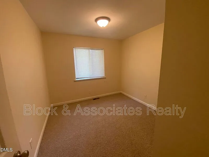3 bed, 2.5 bath, $1,750 — Photo 4