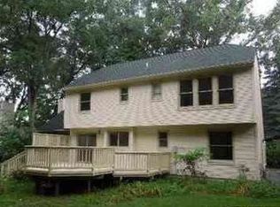 2407 Avondale St W, Sylvan Lake, MI 48320