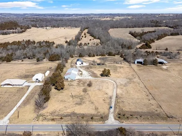 36250 W 327th St, Osawatomie, KS 66064