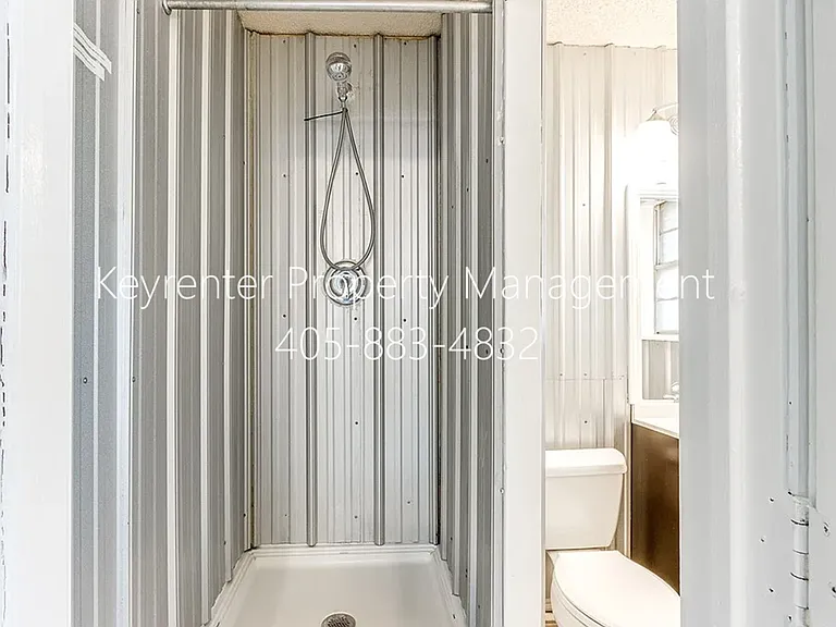 3615 SW 12th St — Photo 30