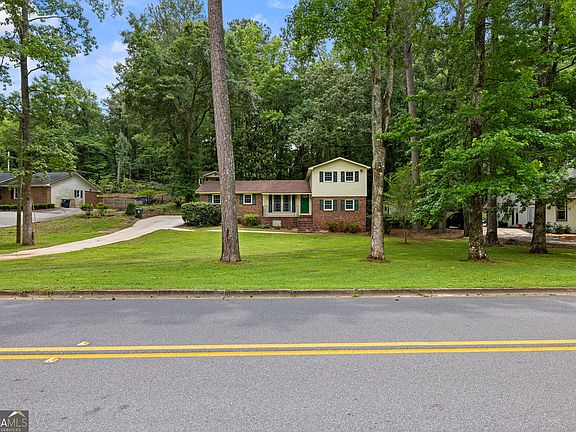 5th image of 309 Nelson Dr