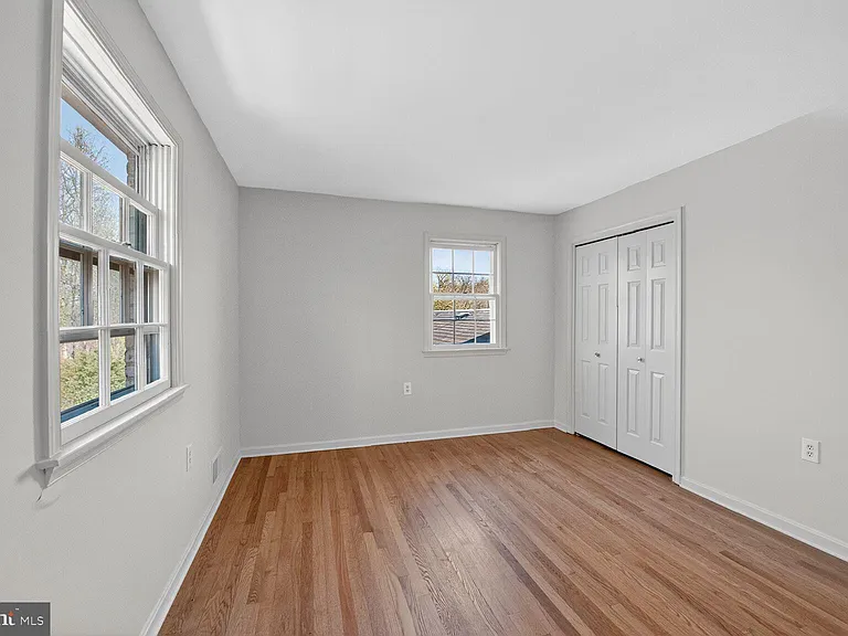 21733 Oatlands Rd — Photo 30