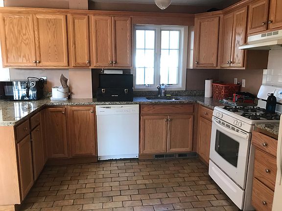 5th image of 10 Oliver St #10