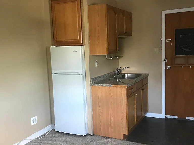 202 N Clinton Ave #2 — Photo 3