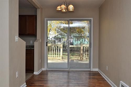 P1936884561_Crestway_03212014