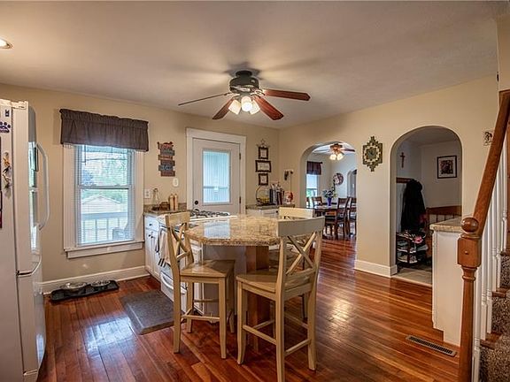 4th image of 2125 Buckeye Dr
