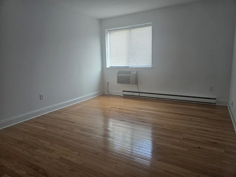 14 Waterbury Ave #7 — Photo 9