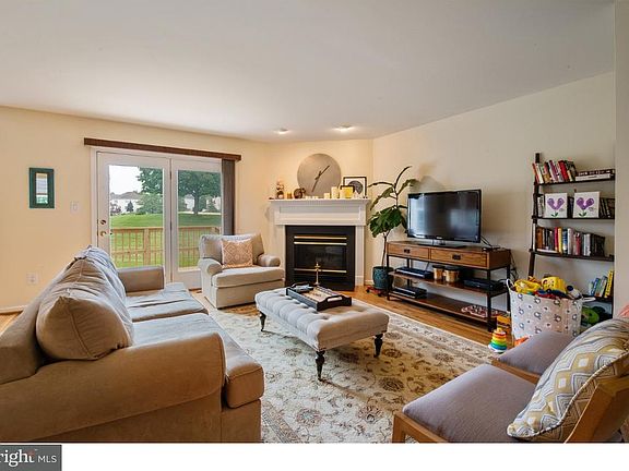 5th image of 127 Gleneagles Dr