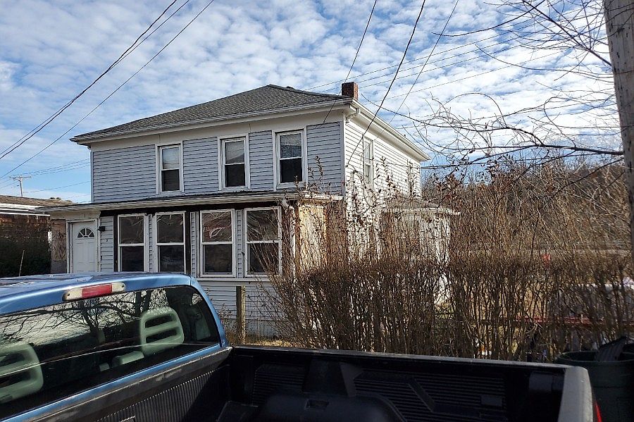 2nd image of 3 Plymouth Rock Ter