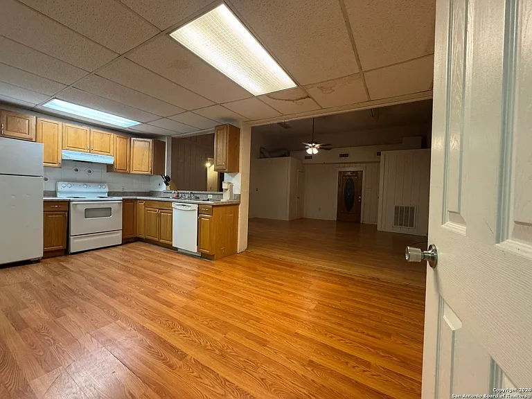 3750 Texas State Hwy #132 — Photo 4