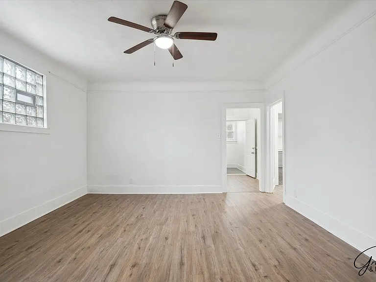 2433/2435 Pasadena St. - Missouri Residential Rentals LLC — Photo 6
