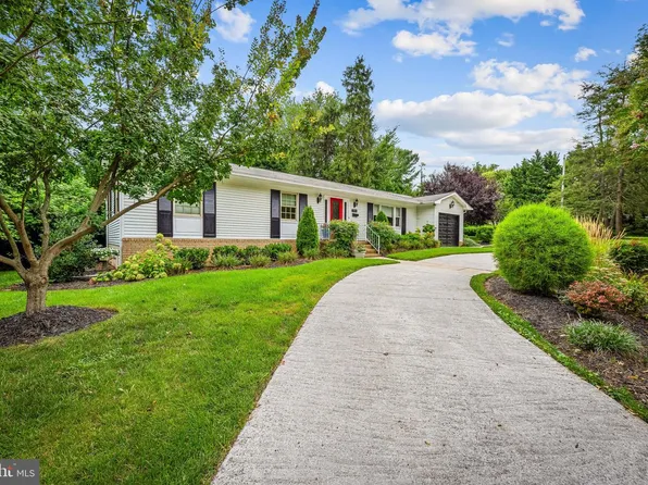 5806 N Charles St, Baltimore, MD 21210