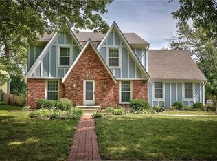 8969 Tomashaw Ln, Lenexa, KS 66219