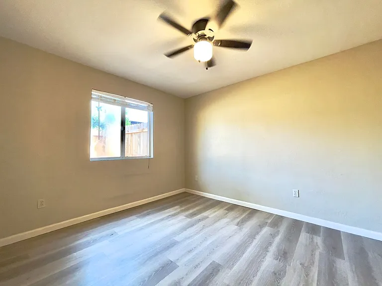 1128 Stetson Rd — Photo 5