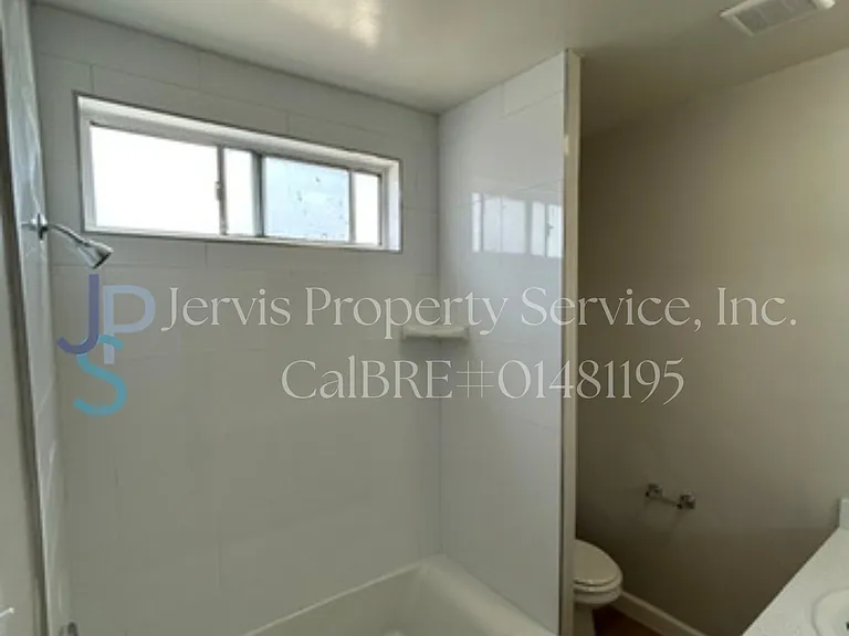 10356 Elizabeth Ave #E — Photo 8