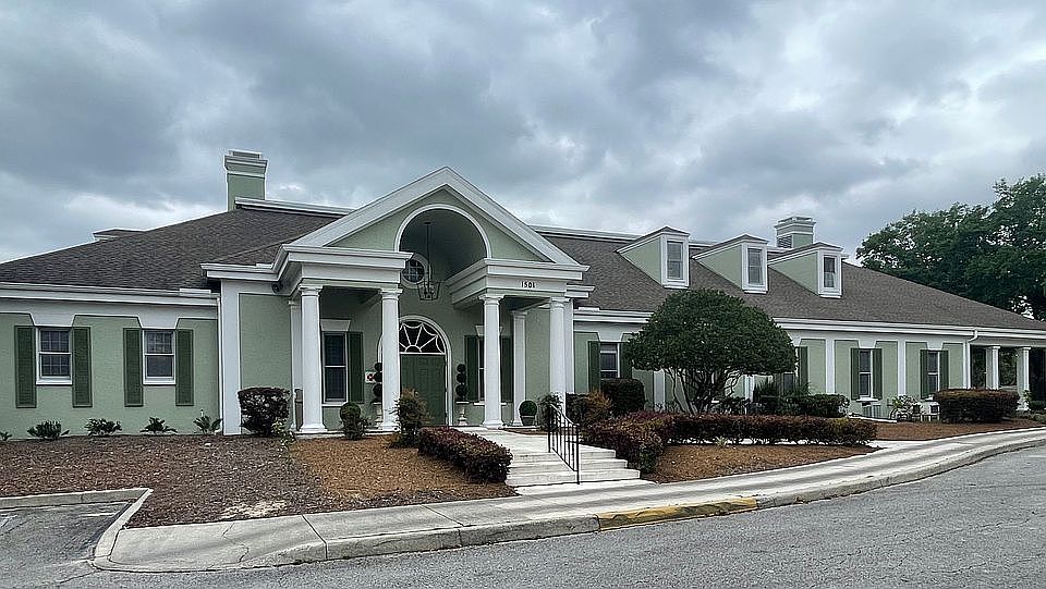 Clubhouse
