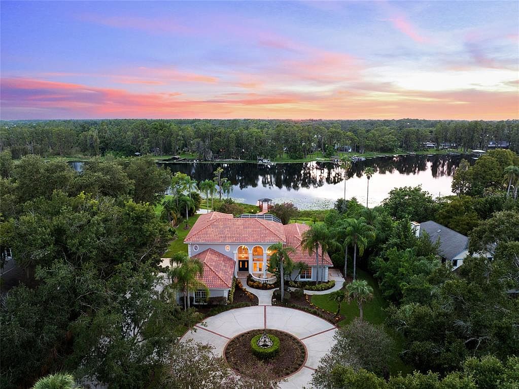 18312 Turning Point Dr, Lutz, FL 33549 | MLS #TB8396130 | Zillow