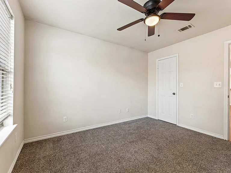 100 Sendero Dr — Photo 10
