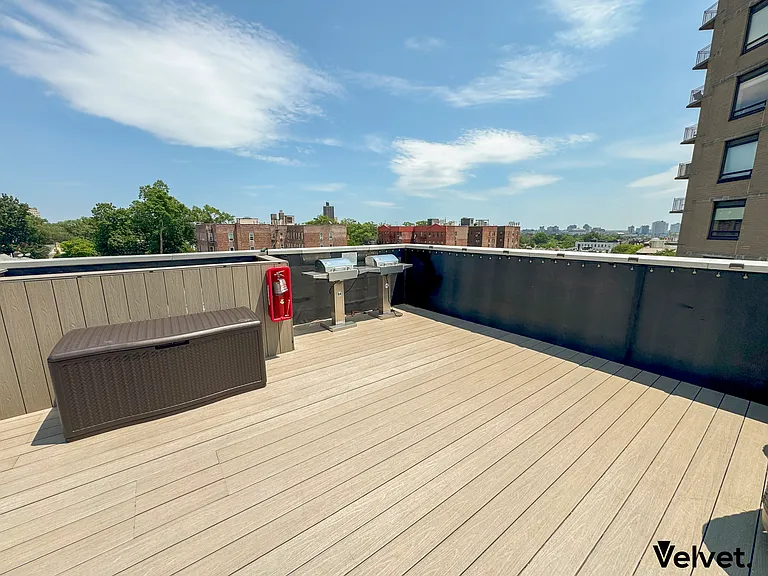116-17 Grosvenor Ln #5C — Photo 21