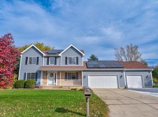 501 Riverside Dr, Deforest, WI 53532