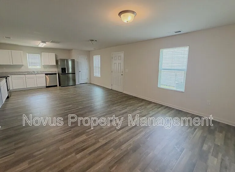506 Amelia Ct — Photo 5