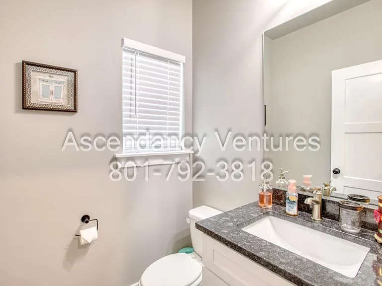 1177 N 640 E — Photo 12