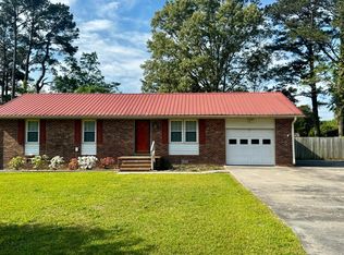 16 Delight Ct, Jacksonville, NC 28546
