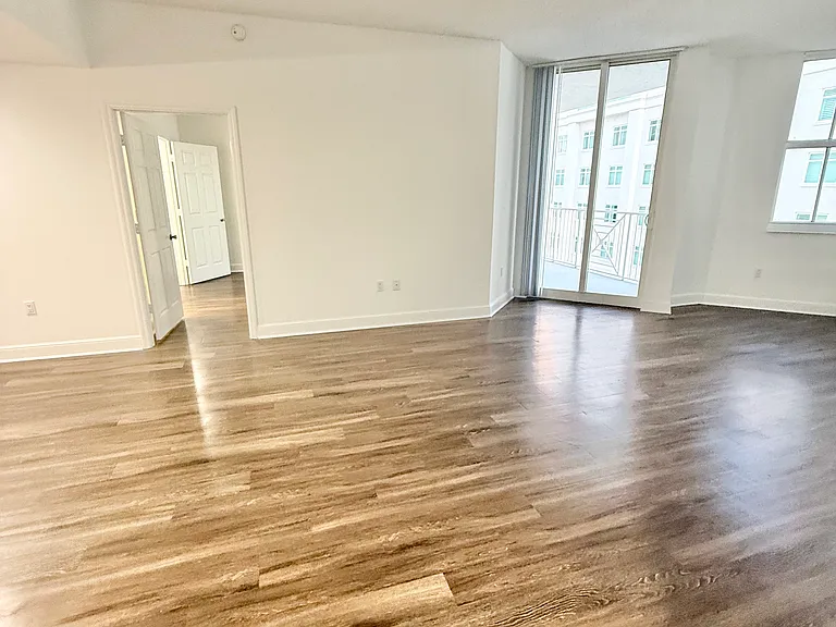 255 Evernia St #1011 — Photo 6