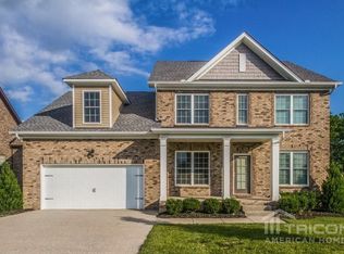 112 Jameson Pl, Hendersonville, TN 37075