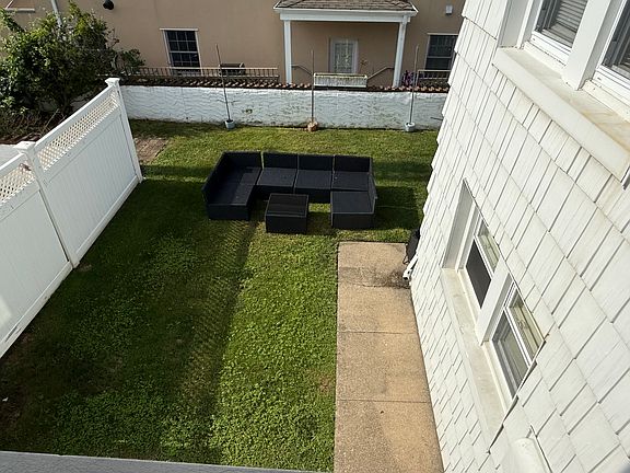 4th image of 103 Clayton Ave