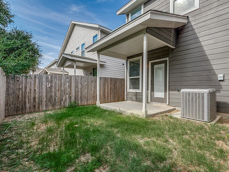 10314 Lynwood Vlg #102 — Photo 24