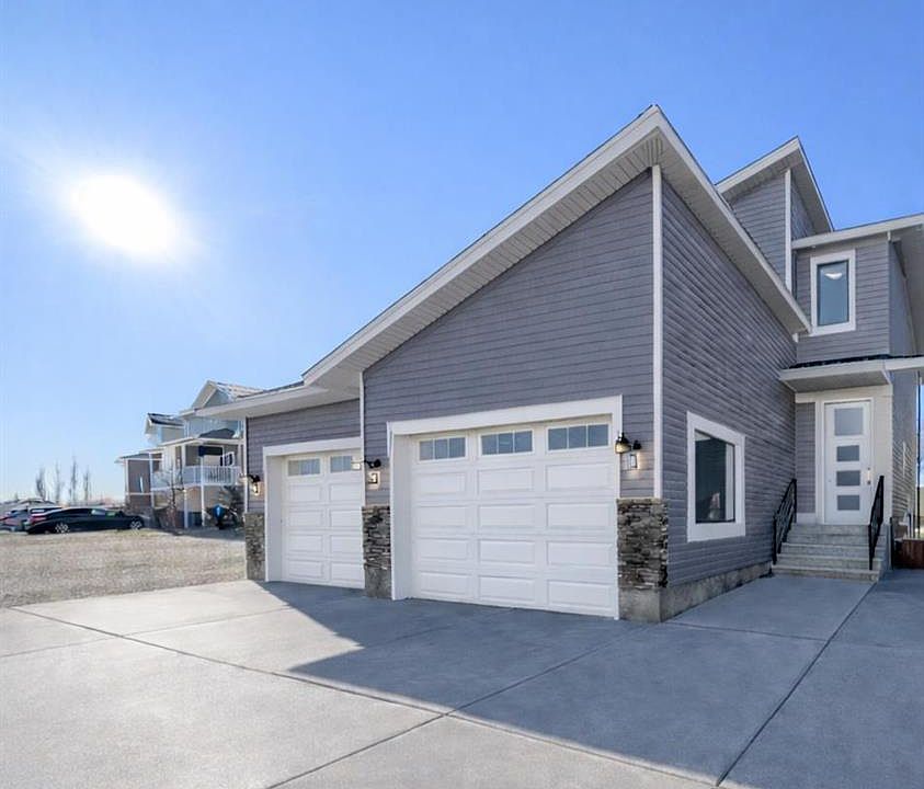 1st image of 310 N Somerside Cres