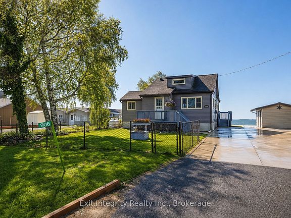 2nd image of 906 Lakeshore Rd