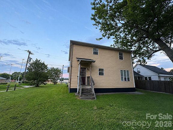 3rd image of 305 Mobley St